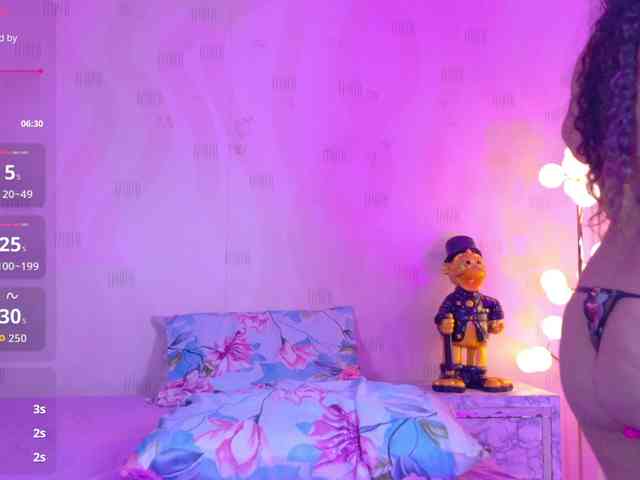 innocenthazel Live Webcam on BongaCams