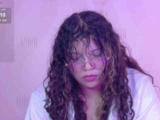 innocenthazel webcam