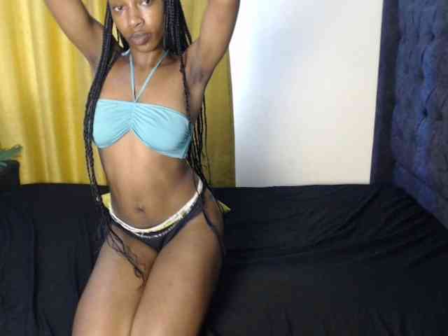 Camilafire4 Live Webcam on BongaCams