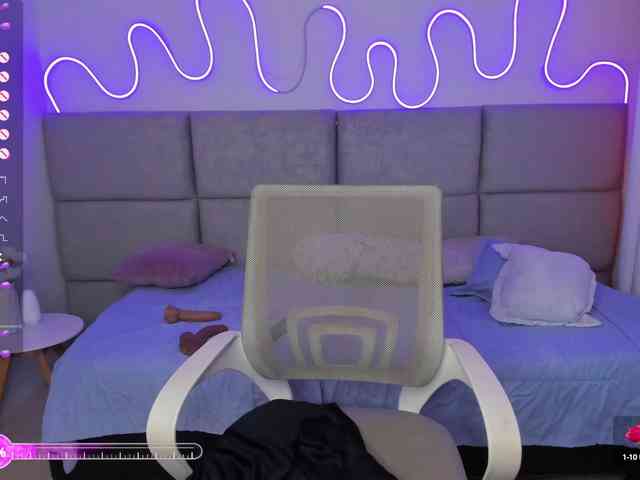 Nahomy1 webcam