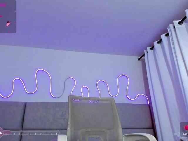 Nahomy1 webcam
