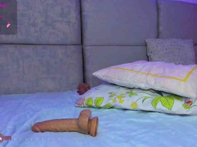 Nahomy1 webcam