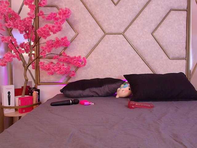 nathalyasummer's BongaCams show and profile