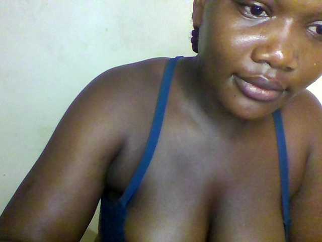 Ebonywaffle's BongaCams show and profile