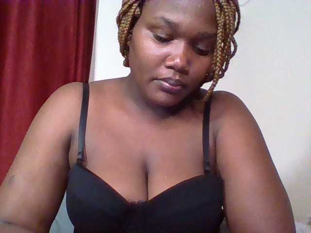 Ebonywaffle on BongaCams 