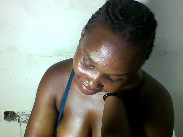 Ebonywaffle's BongaCams show and profile