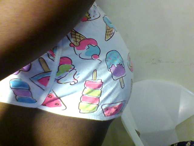 Ebonywaffle's BongaCams show and profile