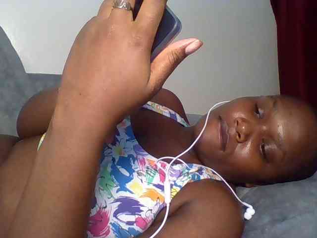 Ebonywaffle webcam