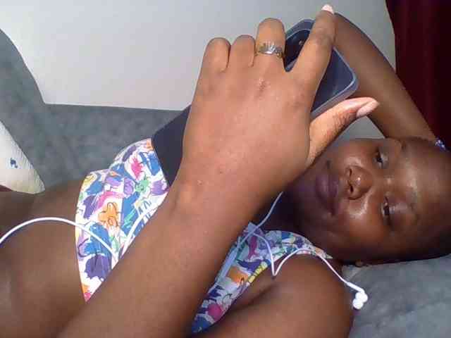 Ebonywaffle webcam