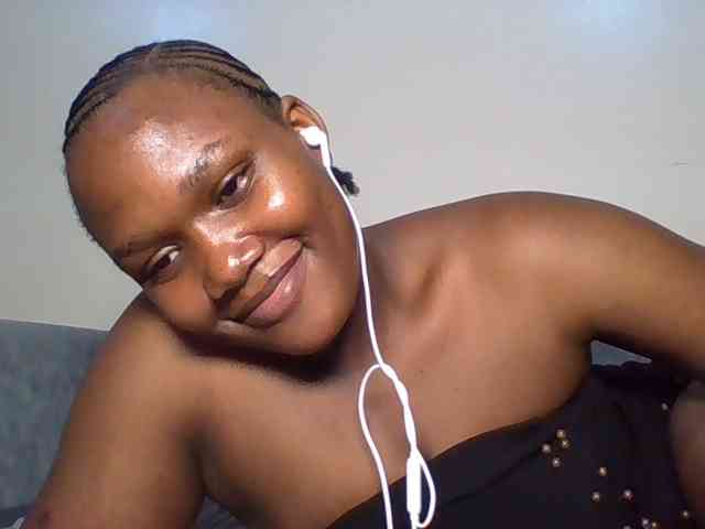 Ebonywaffle Live Webcam on BongaCams
