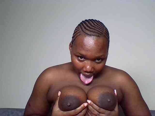 Ebonywaffle Live Webcam on BongaCams