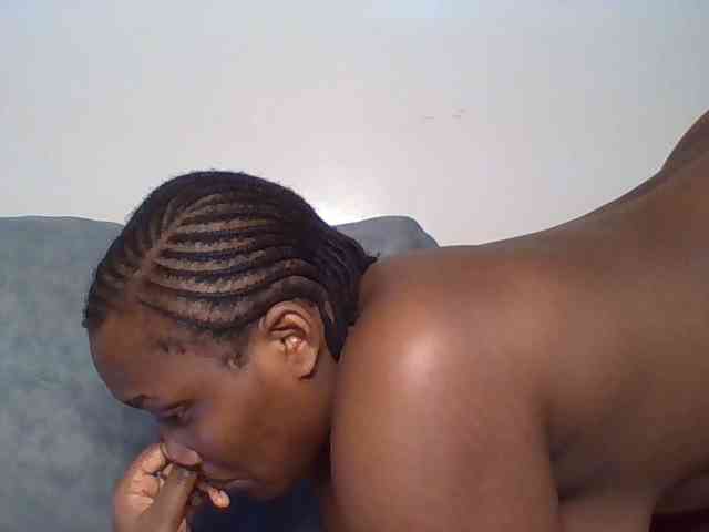 Ebonywaffle Live Webcam on BongaCams