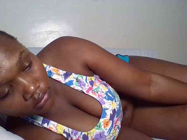 Ebonywaffle webcam