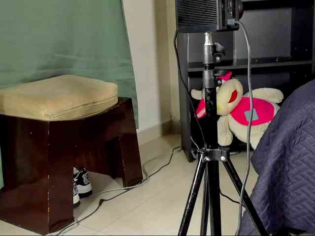 Yuliana-Demon webcam