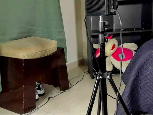 Yuliana-Demon webcam