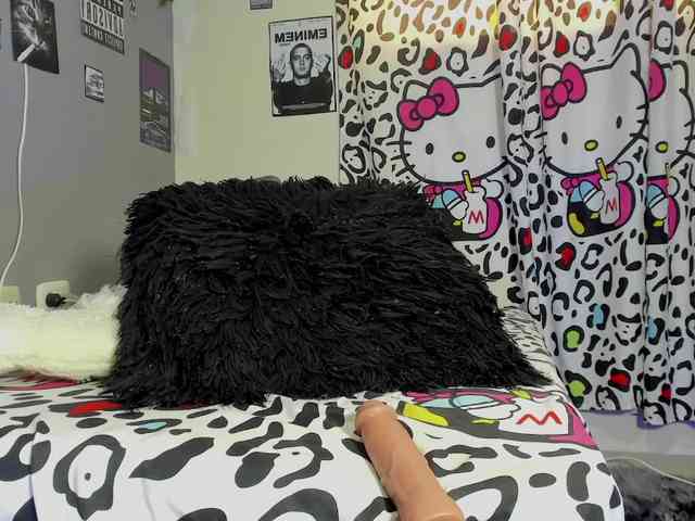 Yuliana-Demon webcam