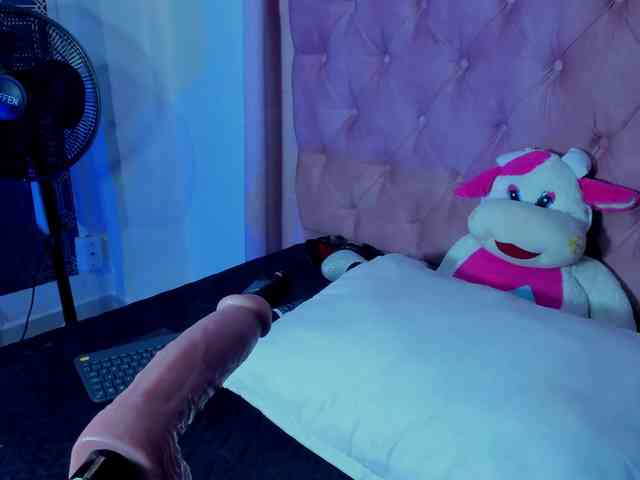 Yuliana-Demon webcam