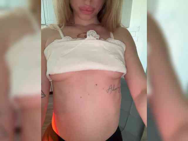 cute-molly webcam