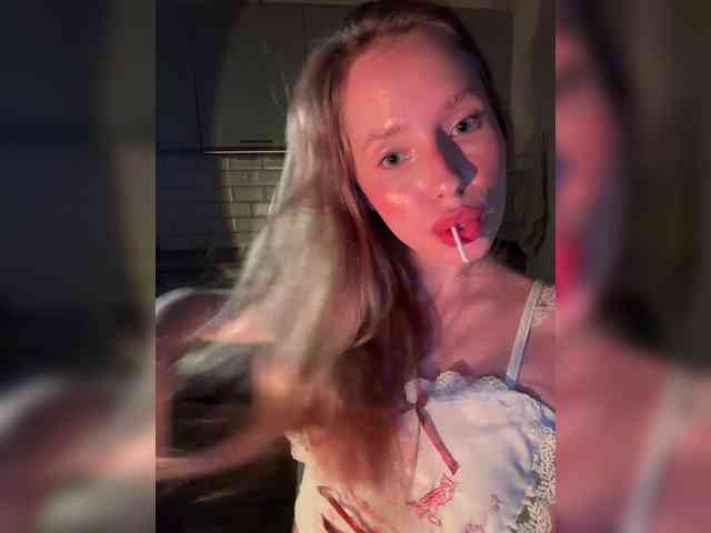 cute-molly webcam