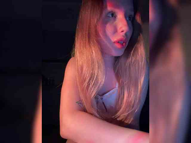 cute-molly webcam