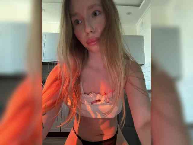 cute-molly webcam