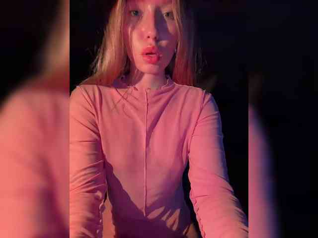 cute-molly webcam
