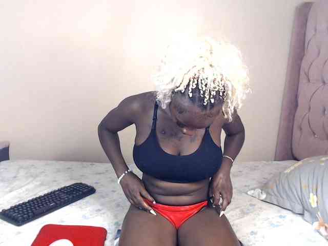 MidnightBloom webcam