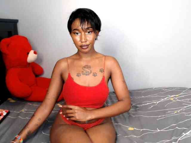MidnightBloom webcam