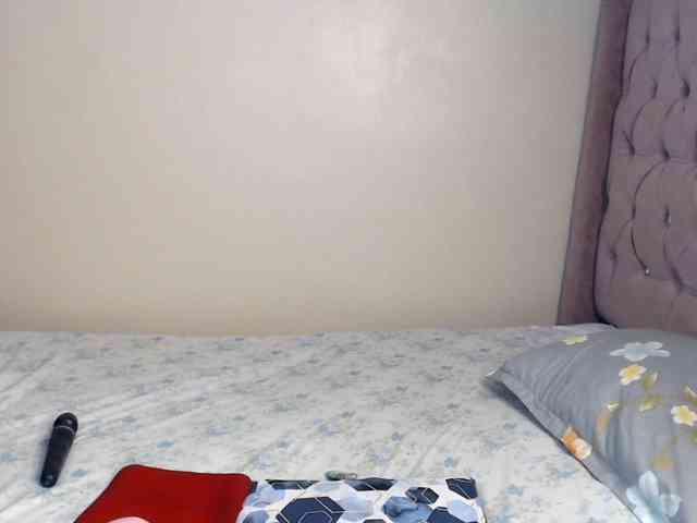 MidnightBloom webcam