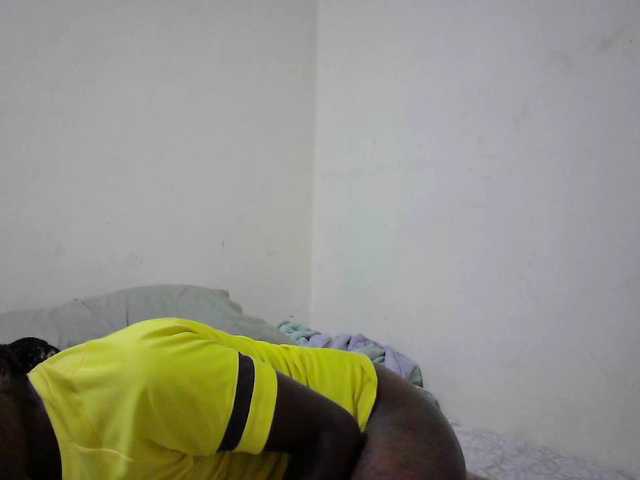 le modèle princess-scovia est en webcam porno dans un show sur le site bongacams, il possède les tags suivants: Ebony,Brunette,Trimmed