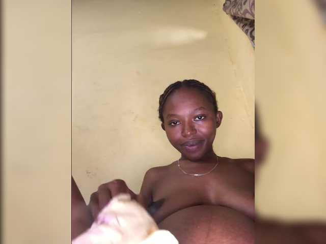 Shantybeib's BongaCams show and profile