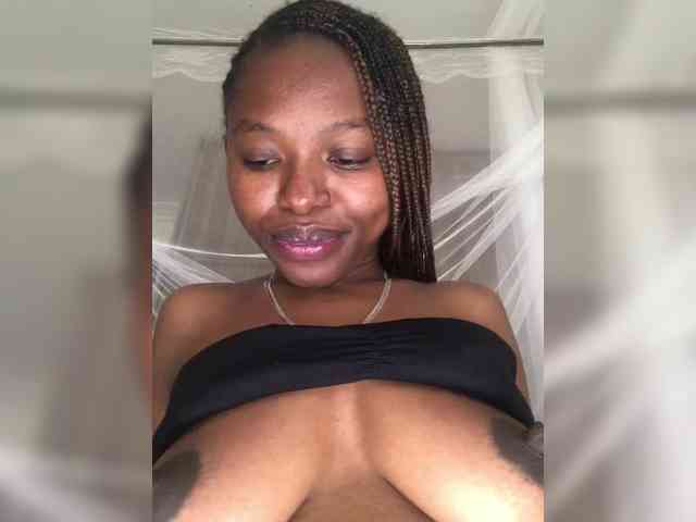 Shantybeib Live Webcam on BongaCams