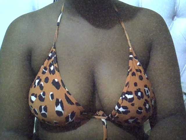 Camilapretty01's BongaCams show and profile