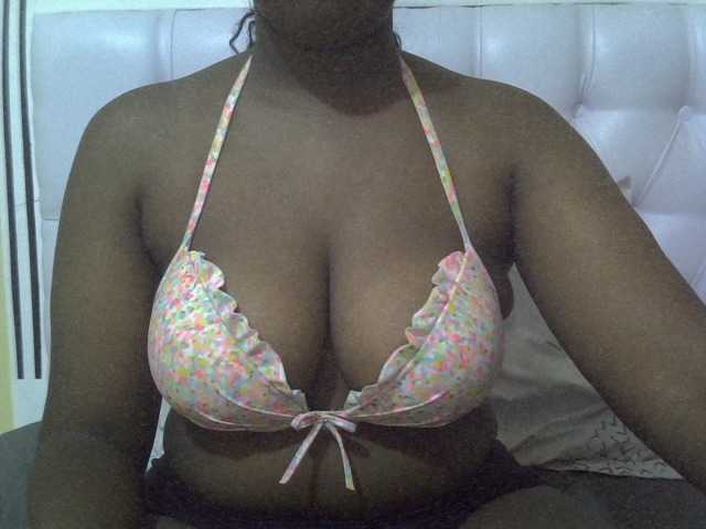 Camilapretty01's BongaCams show and profile