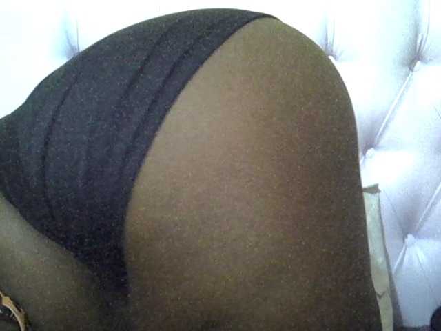 Camilapretty01's BongaCams show and profile