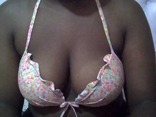 Camilapretty01's BongaCams show and profile