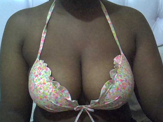 Camilapretty01's BongaCams show and profile