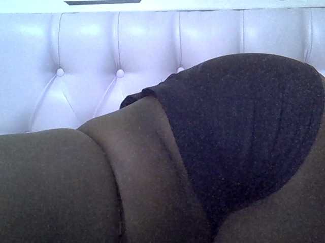 Camilapretty01's BongaCams show and profile