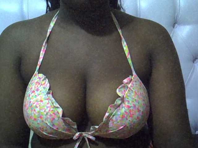 Camilapretty01's BongaCams show and profile