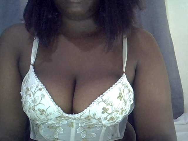 Camilapretty01's BongaCams show and profile