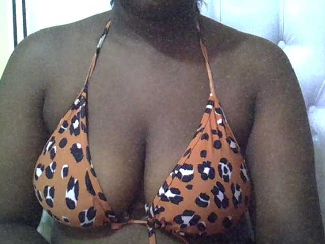 Camilapretty01's BongaCams show and profile