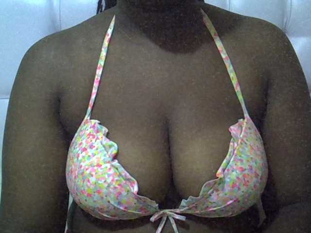 Camilapretty01's BongaCams show and profile