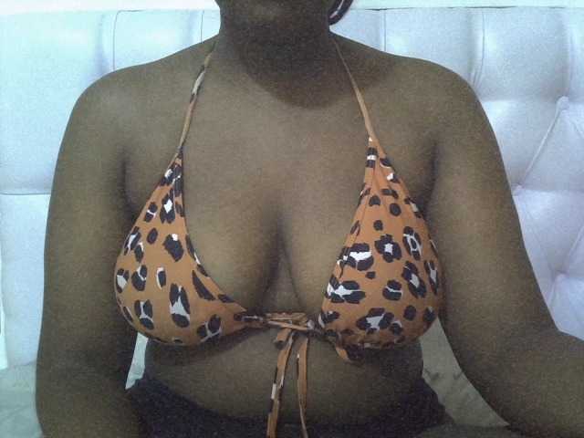 Camilapretty01's BongaCams show and profile