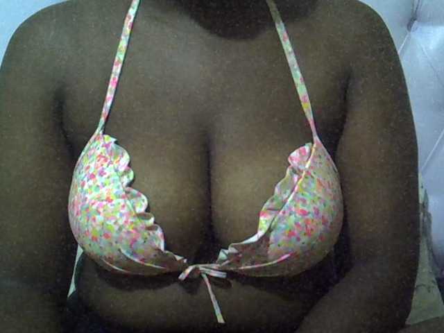 Camilapretty01's BongaCams show and profile