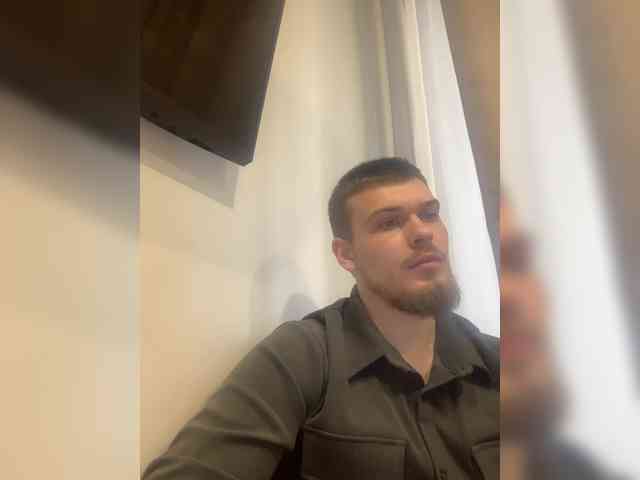 Voiny21 Live Webcam on BongaCams
