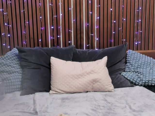 SashaSkyX's BongaCams show and profile