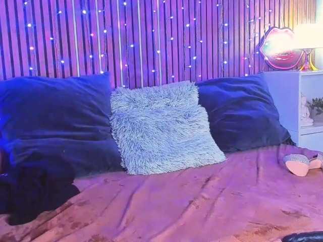 SashaSkyX's BongaCams show and profile