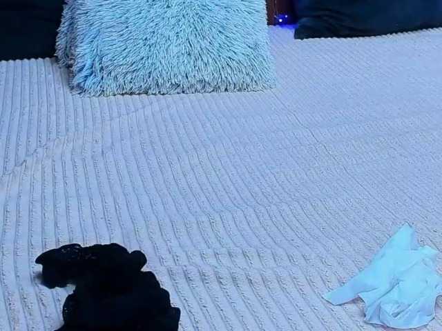 SashaSkyX's BongaCams show and profile