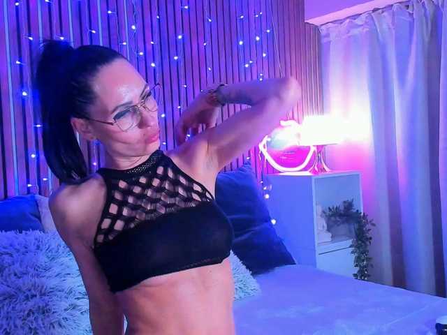 SashaSkyX's BongaCams show and profile