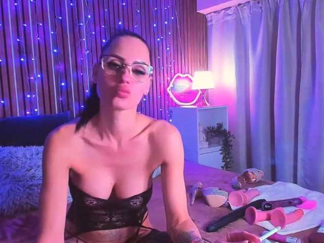 SashaSkyX's BongaCams show and profile